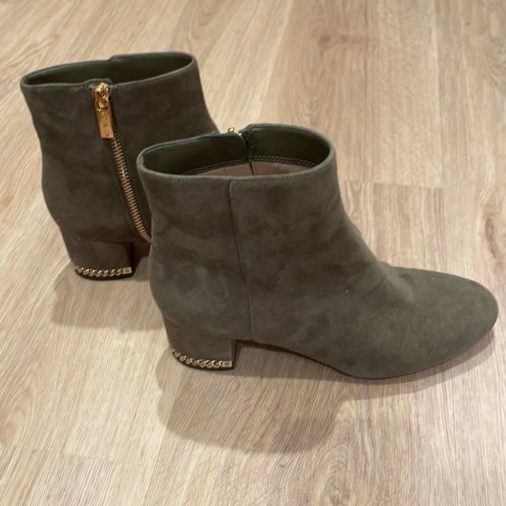 Michael Kors Women’s Ankle Boots Size 6
